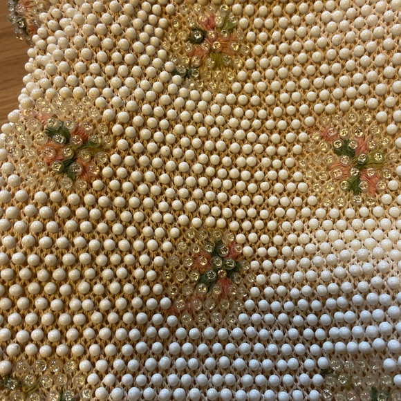 bead Vintage 1950's Antique Ivory Floral Beaded Purse in excellent condition - Picture 3 of 8
